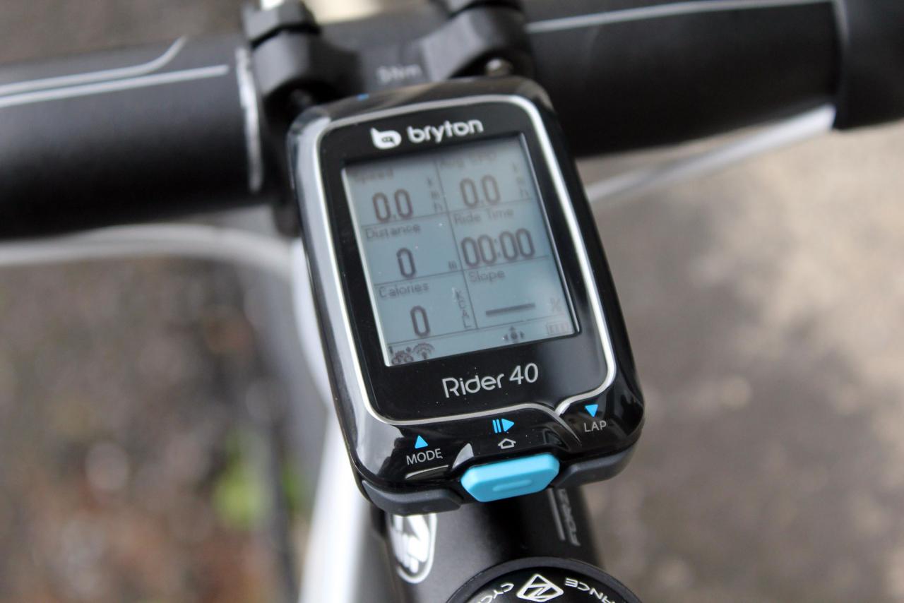 Bryton rider 100 2024 gps cycling computer